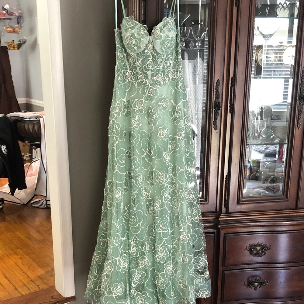 Women's Mint Green Floral Lace Prom Dress